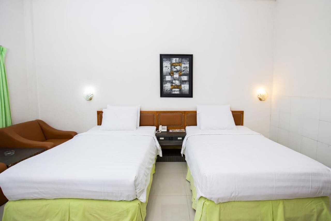 Green Garden Hotel Berastagi Luaran gambar